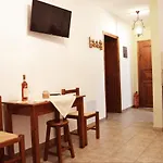 Tsonos Apartament