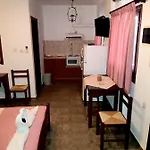 Tsonos 아파트