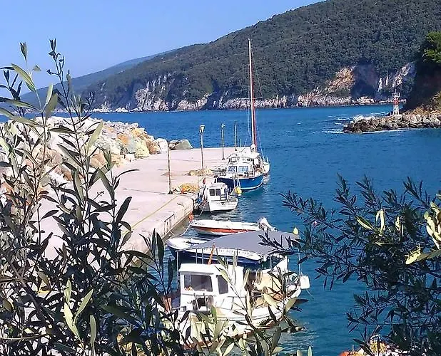 アパート Tsonos *